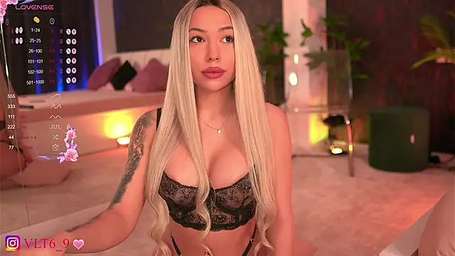 violettabunny03 online show from March 13, 11:27 pm