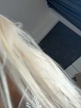 violettabunny03 online show from February 3, 2:53 am