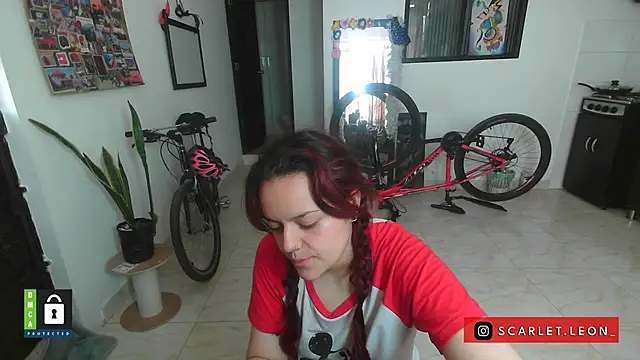 Scarletleon77 online show from October 7, 3:42 pm