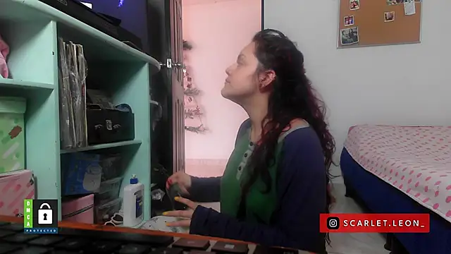 Scarletleon77 online show from January 7, 3:14 pm