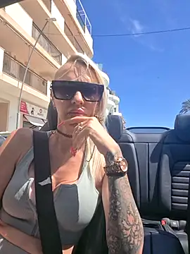 UK Tall Barbie Slut online show from April 21, 10:32 am