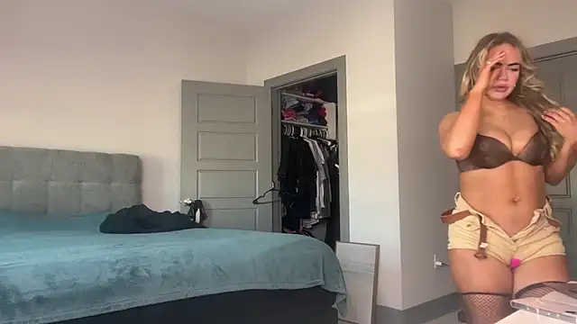 ElenaErickson online show from January 6, 7:45 pm