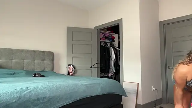 ElenaErickson online show from January 27, 7:46 pm