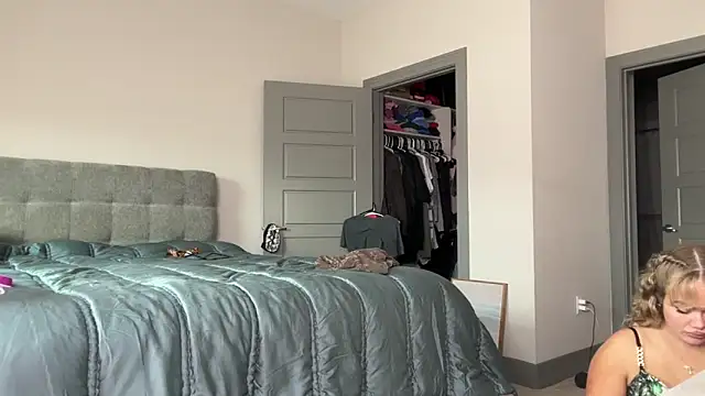 ElenaErickson online show from March 17, 11:11 pm