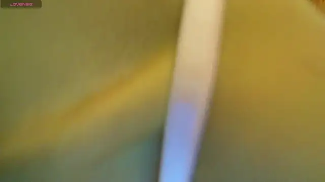 Snapshot of lili_jade222 chatting on October 18, 3:35 pm lili jade222 online show from October 18, 3:35 pm