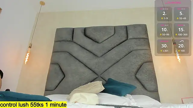 Snapshot of Liinda_Saenz chatting on October 21, 11:44 am Liinda Saenz online show from October 21, 11:44 am