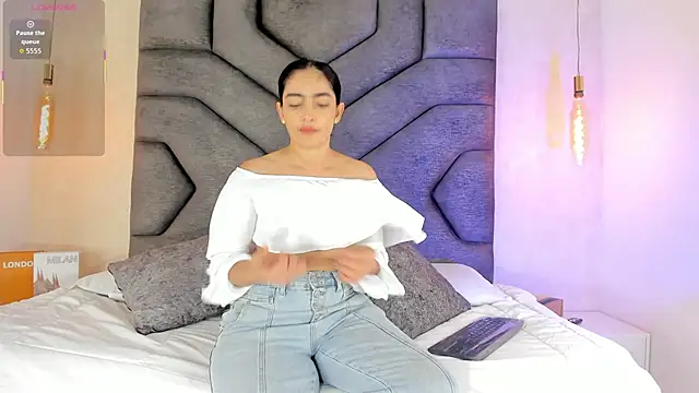 Liinda Saenz online show from June 6, 11:26 am