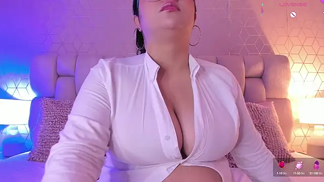 Emilyboobss online show from March 11, 8:30 am
