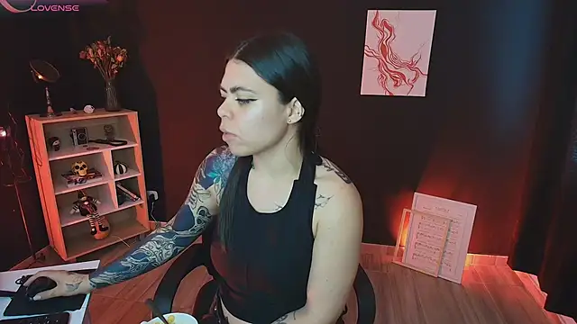 Snapshot of _WednesdayFriday_ chatting on September 17, 8:10 pm WednesdayFriday online show from September 17, 8:10 pm