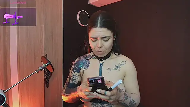 Snapshot of _WednesdayFriday_ chatting on September 25, 5:27 pm WednesdayFriday online show from September 25, 5:27 pm