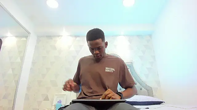 Snapshot of JacksonMuller_ chatting on December 18, 1:34 pm JacksonMuller online show from December 18, 1:34 pm
