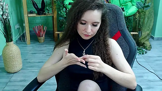 Miss Barbara  online show from March 17, 10:06 pm