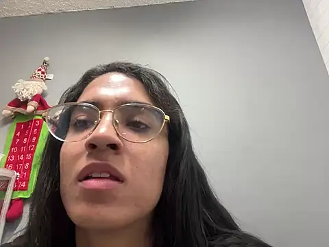 valentinabaez online show from January 31, 3:22 pm