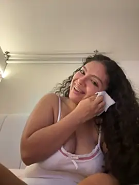 Snapshot of Nathcurly_ chatting on November 6, 4:02 am Nathcurly online show from November 6, 4:02 am