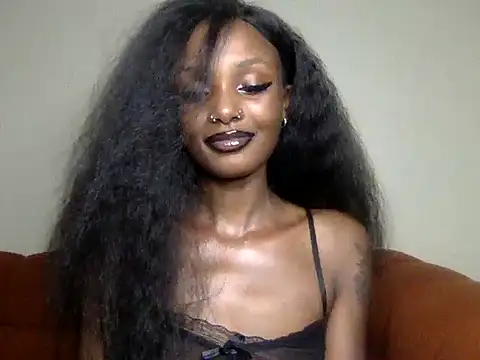 mavelous mia online show from June 19, 4:22 pm