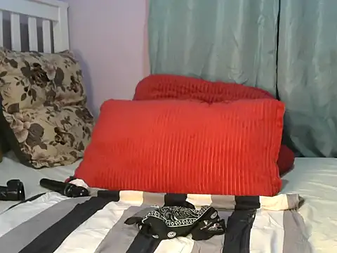 Snapshot of nuts_african chatting on November 27, 6:48 am nuts african online show from November 27, 6:48 am