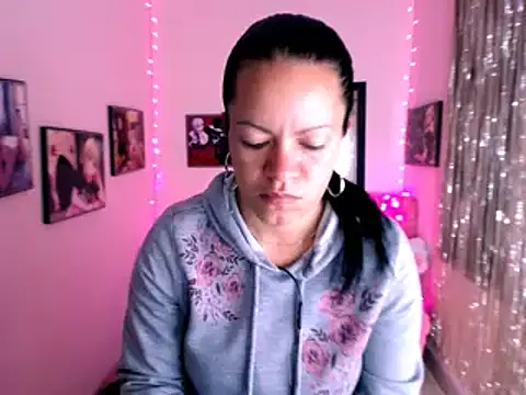 Cristal w online show from December 3, 11:44 am