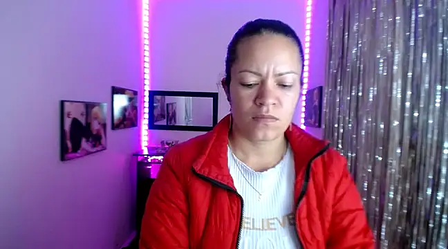 Cristal w online show from March 7, 4:22 pm