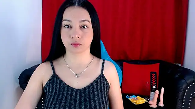 Lila Pinky online show from January 5, 2:30 pm