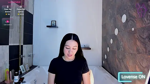 Lila Pinky online show from January 15, 12:21 pm