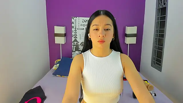 Lila Pinky online show from February 2, 12:48 pm