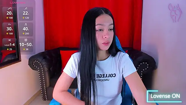 Lila Pinky online show from February 10, 11:47 am