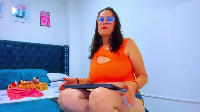 ClayrRosse online show from October 20, 11:27 pm