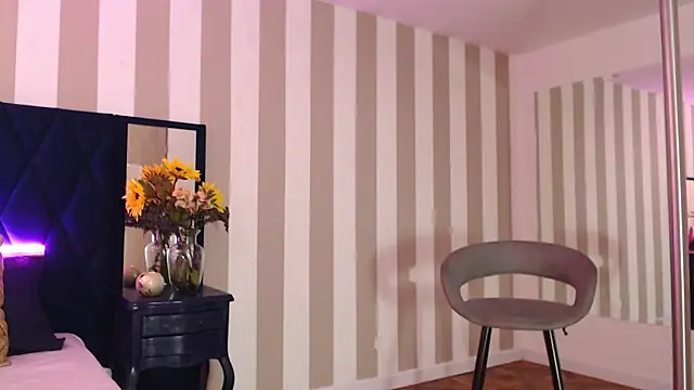 KattyPortman online show from December 11, 4:07 am