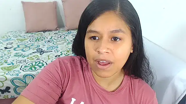 Snapshot of Hazel_donna chatting on April 18, 11:05 pm Hazel donna online show from April 18, 11:05 pm
