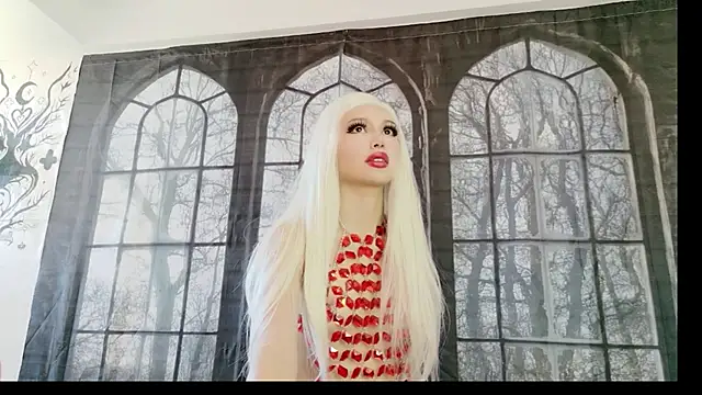 Stryxcy online show from May 20, 3:18 pm