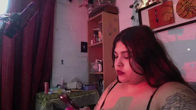 Snapshot of dreamgirl_sweet chatting on March 30, 2:12 am dreamgirl sweet online show from March 30, 2:12 am