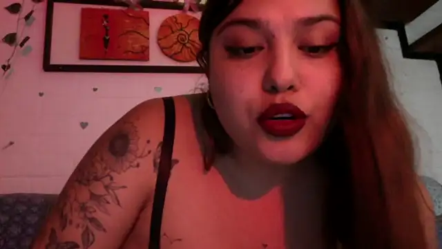 Snapshot of dreamgirl_sweet chatting on April 1, 2:56 am dreamgirl sweet online show from April 1, 2:56 am