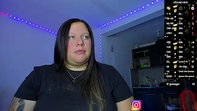 mariana maze online show from February 4, 8:09 am