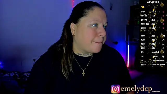 Snapshot of mariana_maze chatting on March 18, 8:17 am mariana maze online show from March 18, 8:17 am