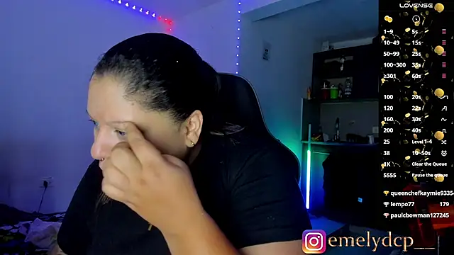 Snapshot of mariana_maze chatting on March 19, 8:40 am mariana maze online show from March 19, 8:40 am