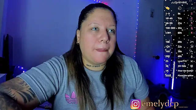 Snapshot of mariana_maze chatting on March 31, 4:13 am mariana maze online show from March 31, 4:13 am