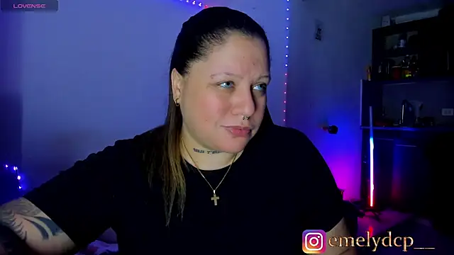 Snapshot of mariana_maze chatting on April 18, 8:29 am mariana maze online show from April 18, 8:29 am