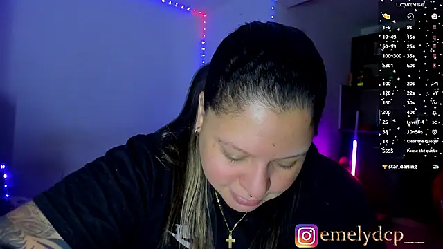 Snapshot of mariana_maze chatting on April 28, 3:55 am mariana maze online show from April 28, 3:55 am