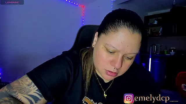 Snapshot of mariana_maze chatting on May 26, 6:31 am mariana maze online show from May 26, 6:31 am