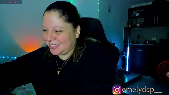 Snapshot of mariana_maze chatting on June 9, 3:40 am mariana maze online show from June 9, 3:40 am
