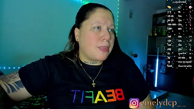 Snapshot of mariana_maze chatting on June 13, 4:32 am mariana maze online show from June 13, 4:32 am