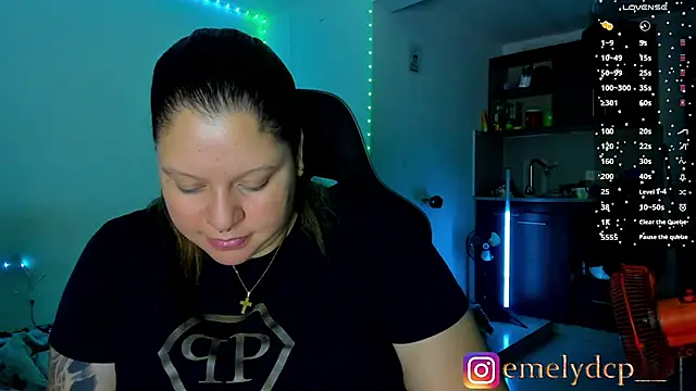 Snapshot of mariana_maze chatting on June 17, 6:05 am mariana maze online show from June 17, 6:05 am