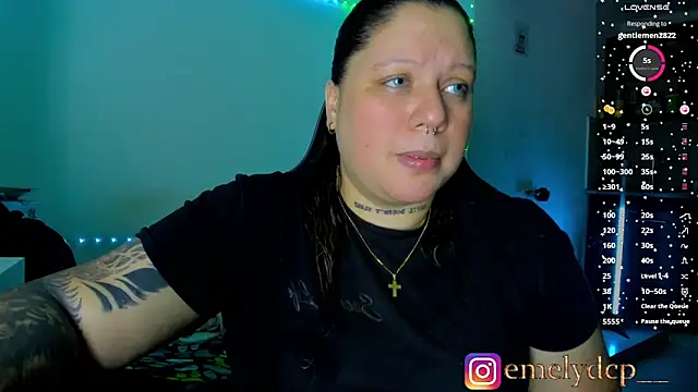 Snapshot of mariana_maze chatting on June 22, 6:32 am mariana maze online show from June 22, 6:32 am
