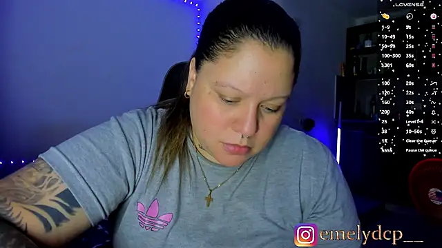 Snapshot of mariana_maze chatting on July 14, 2:16 am mariana maze online show from July 14, 2:16 am