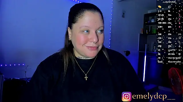 Snapshot of mariana_maze chatting on July 16, 5:46 am mariana maze online show from July 16, 5:46 am