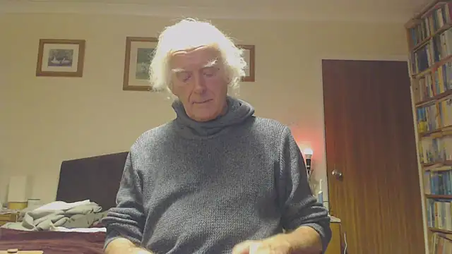 Snapshot of WaverlyKernow chatting on December 21, 3:20 pm WaverlyKernow online show from December 21, 3:20 pm
