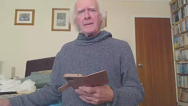 Snapshot of WaverlyKernow chatting on January 2, 12:57 pm WaverlyKernow online show from January 2, 12:57 pm