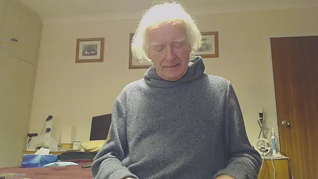 Snapshot of WaverlyKernow chatting on January 23, 4:04 pm WaverlyKernow online show from January 23, 4:04 pm