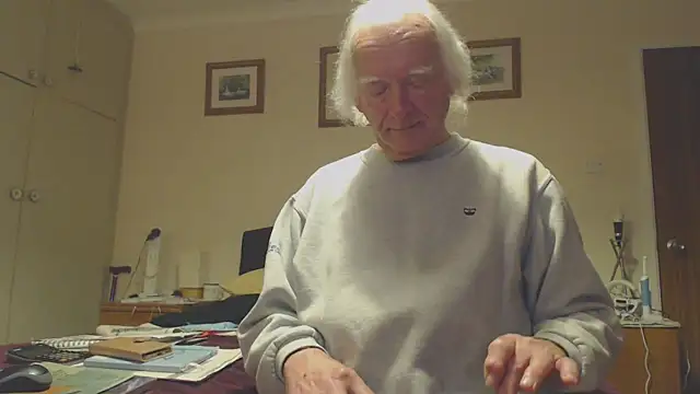 Snapshot of WaverlyKernow chatting on February 2, 3:28 pm WaverlyKernow online show from February 2, 3:28 pm