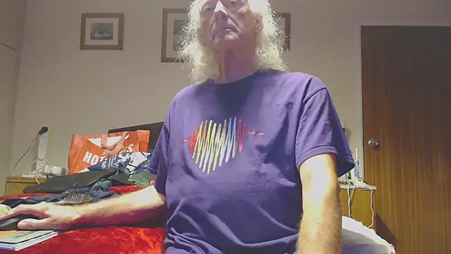 WaverlyKernow online show from October 1, 6:47 pm